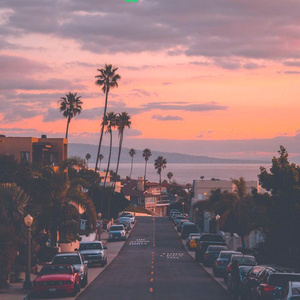 女王捏蛋调教cbt
